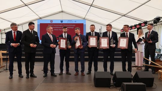 Samorządowcy z całej Małopolski spotkali się w Starym Sączu. Wręczono statuetki św. Kingi dla gmin z najwyższą liczbą urodzeń, wśród wyróżnionych gmina Iwkowa