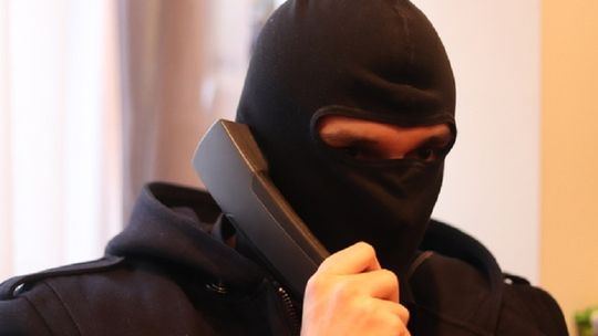 Seniorka oszukana metodą „na wypadek” – straciła ponad 74 tysiące złotych