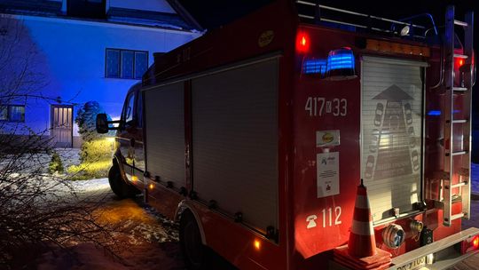 Służby interweniowały w Złotej. Osoba straciła przytomność i nie oddychała Służby interweniowały w Złotej. Osoba straciła przytomność i nie oddychała