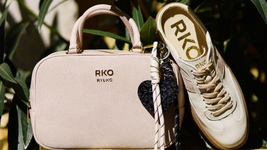 Sneakersy damskie – jak wybrać model na co dzień i do różnych stylizacji?