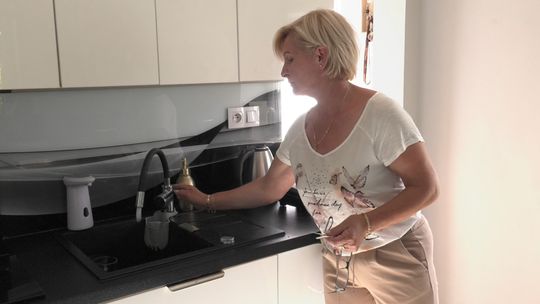 Spór o koszty usuwania awarii wodociągu. Mieszkankom domu w Tarnowie zakręcono kurki Spór o koszty usuwania awarii wodociągu. Mieszkankom domu w Tarnowie zakręcono kurki