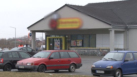 Spowodował ewakuację sklepów, teraz może iść siedzieć