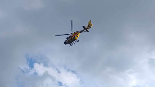 Strażacy i ratownicy medyczni spieszyli na ratunek 4-miesięcznemu dziecku w Powiecie Dąbrowskim