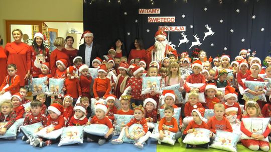 Święty Mikołaj odwiedził przedszkola w gminie Tarnów