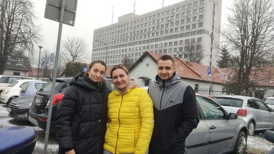 Szczęśliwe zakończenie długiej podróży ukraińskiej rodziny. Pomogli policjanci z Tarnowa