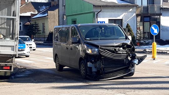 Tarnów. Groźne zdarzenie drogowe z udziałem pijanego kierowcy [ZDJĘCIA]