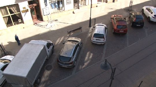 Tarnów.  Miejsca parkingowe łatwe do zlokalizowania. Czy wszystko działa jak należy?