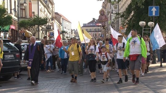 Tarnów. Pielgrzymi wyruszyli na Jasną Górę