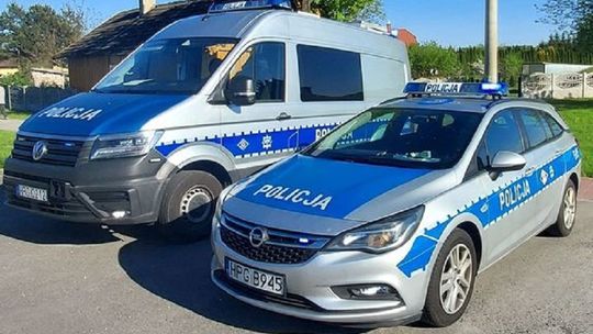 Tarnów. Przewrócił się na motorowerze po tym, jak ugryzła go osa