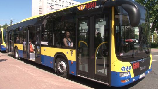 Tarnów. Uczniowie podstawówek będą jeździć autobusami za darmo