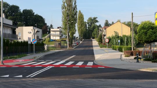 Tarnów. Ulica Nowy Świat wyremontowana. Przywrócono ruch drogowy w obu kierunkach