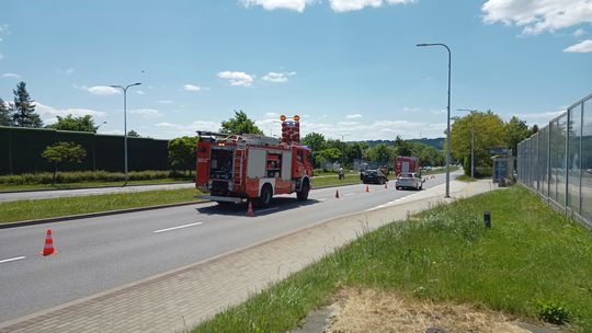 Tarnów. Zderzenie dwóch samochodów na al. Jana Pawła II