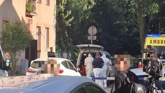 Tragedia w Skawinie. W mieszkaniu znaleziono cztery ciała, wśród ofiar 8-dniowe dziecko