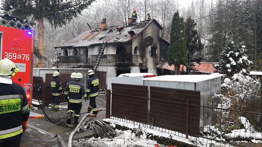 Tragiczny pożar w Karwodrzy. Właścicielka domu nie żyje 