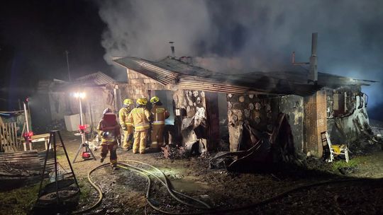Tragiczny pożar w powiecie limanowskim. Jedna osoba nie żyje a trzy w szpitalu Tragiczny pożar w powiecie limanowskim. Jedna osoba nie żyje a trzy w szpitalu