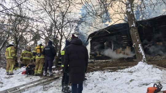 Tragiczny pożar w Szymbarku. Nie żyje 14-latka