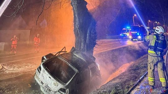 Tragiczny wypadek w Krakowie. Zwęglone ciało w samochodzie