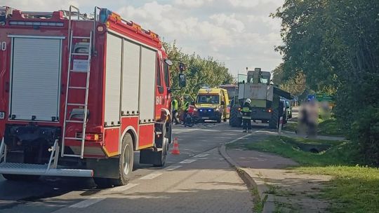 Tragiczny wypadek w Makowie. Motocyklista zginął po zderzeniu z maszyną rolniczą