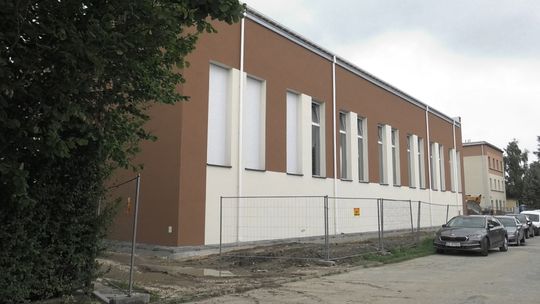 Trwa budowa hali sportowej przy jednej z mościckich szkół