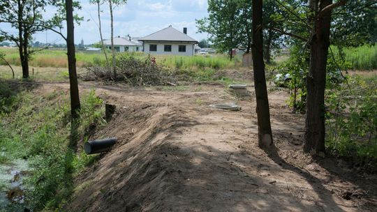 Trwa rozbudowa sieci wodociągowej na terenie gminy Borzęcin
