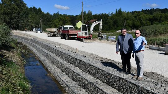 Trwają inwestycje na drogach powiatu bocheńskiego