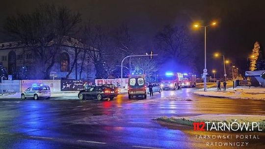 Trzy samochody zderzyły się na skrzyżowaniu ul.  Słonecznej i Fatimskiej w Tarnowie