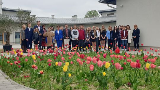 Tulipany za wsparcie hospicjum Via Spei w Tarnowie