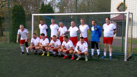 Turniej piłki nożnej z okazji Święta Niepodległości w Dąbrowie Tarnowskiej