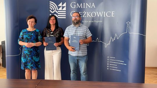 Umowa na budowę magistrali wodociągowej w Ciężkowicach podpisana