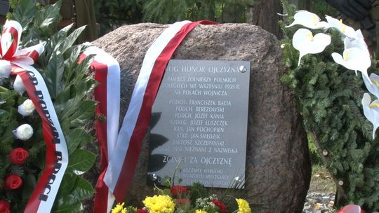 Upamiętnili żołnierzy poległych we wrześniu 1939 roku na ziemi wojnickiej 