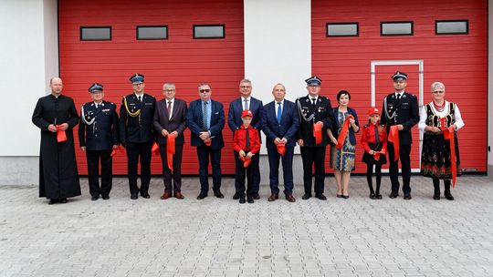Uroczyste poświęcenie remizy i samochodu ratowniczego w Radgoszczy