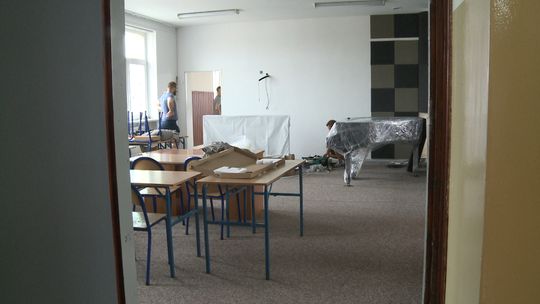 Wakacje to czas remontów w brzeskich szkołach