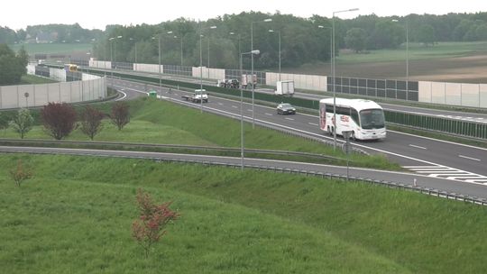 Ważna informacja dla kierowców. Koło Tarnowa zamontowano nowy odcinkowy pomiar prędkości