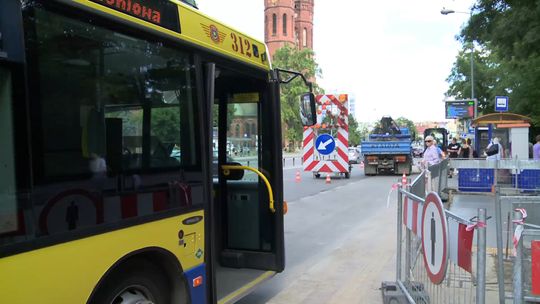 Węzeł przesiadkowy przy ul. Krakowskiej wciąż jest placem budowy