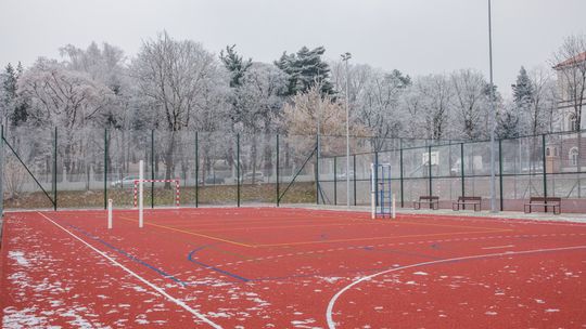 Wielofunkcyjne boisko przy Pałacu Młodzieży w Tarnowie już gotowe!