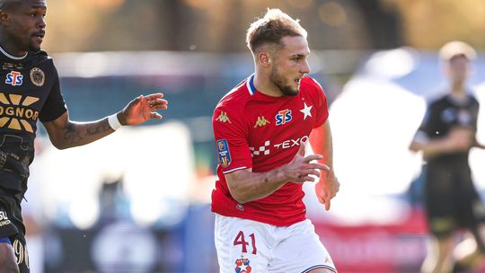 Wisła wygrywa z Hutnikiem w pucharowych derbach. Piękny gol Kacpra Dudy Wisła wygrywa z Hutnikiem w pucharowych derbach. Piękny gol Kacpra Dudy