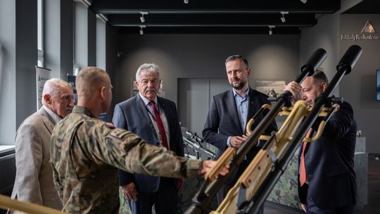 Wizyta Wicepremiera, Ministra Obrony Narodowej w Zakładach Mechanicznych „Tarnów” S.A.