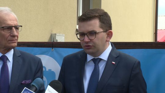 Wojewoda Małopolski wizytował Szczucin. Przepraszał za braki w dostępnościach szczepionek