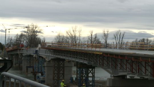 Wydłuża się remont mostu w Ostrowie