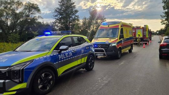 Wypadek 17-latka w Podborzu. Jednośladem poślizgnął się na drewnianej kładce