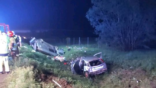 Wypadek na autostradzie A4 pod Bochnią. 13 osób poszkodowanych