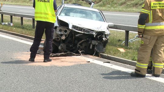 Wypadek na autostradzie A4 w Szczepanowie. Do szpitala trafiły dwie młode osoby