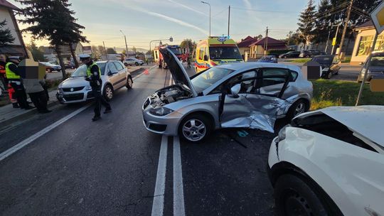 Wypadek na DK73 w Strzegocicach. Zderzyły się trzy samochody, jedna osoba poszkodowana