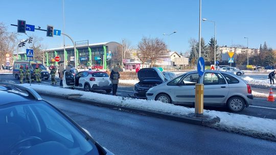 Wypadek na ulicy Dąbrowskiego w Tarnowie. Utrudnienia w okolicy sądu