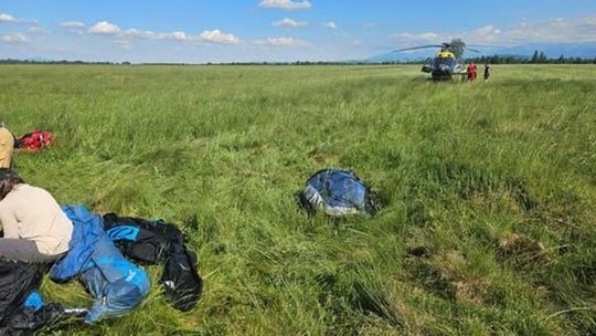 Wypadek podczas Mistrzostw Polski w Paralotniarstwie. 48-latek spadł z około 50 metrów