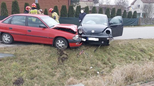 Wypadek w Łęgu Tarnowskim. Jedna osoba w szpitalu