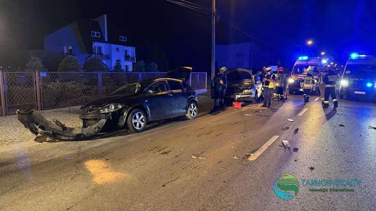 Wypadek w Skrzyszowie. Dwie osoby poszkodowane Wypadek w Skrzyszowie. Dwie osoby poszkodowane