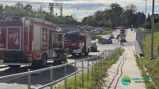 Wypadek w Tarnowie. Pasażerka opla trafiła do szpitala! Wypadek w Tarnowie. Pasażerka opla trafiła do szpitala!