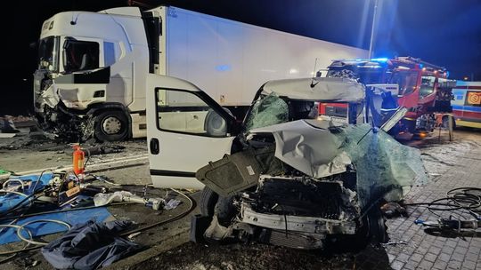 Wypadek w Uszwi. Na miejscu lądował śmigłowiec LPR Wypadek w Uszwi. Na miejscu lądował śmigłowiec LPR