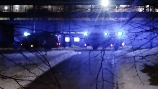 Wypadek w zakładzie obróbki stali w Tarnowie. Poszkodowany był reanimowany